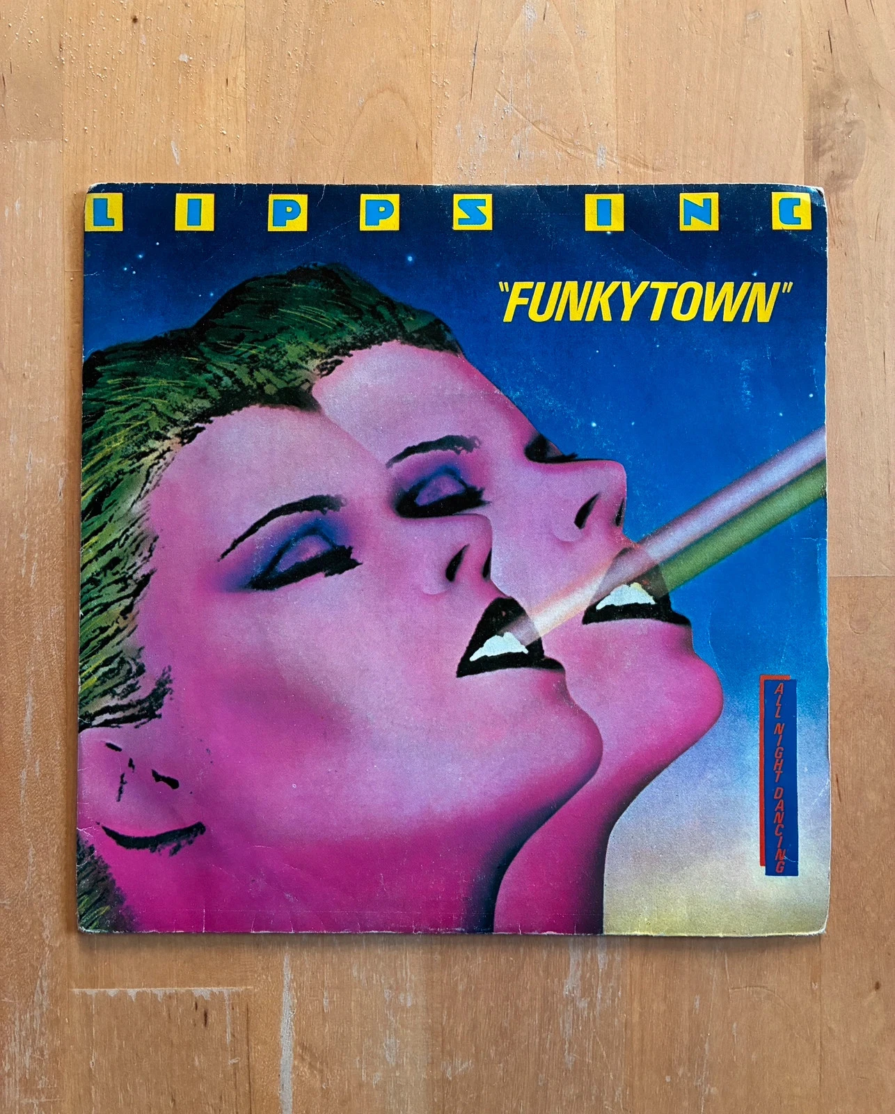 Disque vinyle 45T Lipps Inc Funky Town.